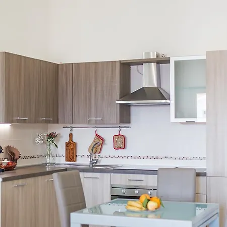 Inah Apartment